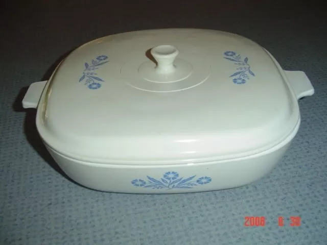 Corning Ware Cornflower Blue Covered 10 in. Casserole with White Lid