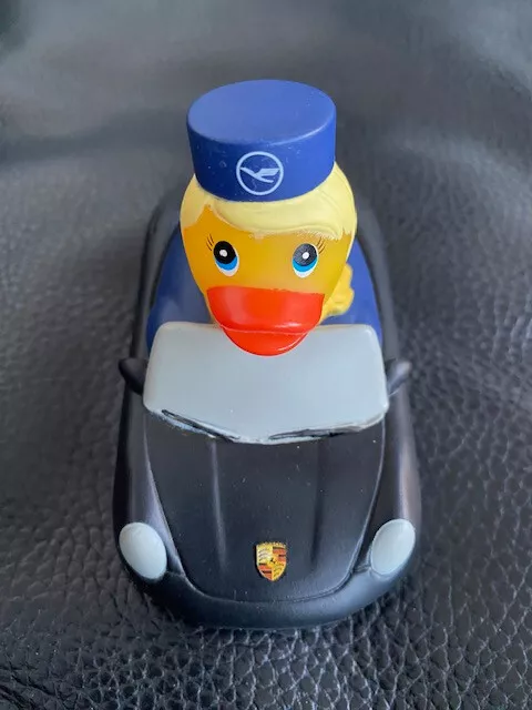 Lufthansa First Class - Badeente - Porsche - Hon