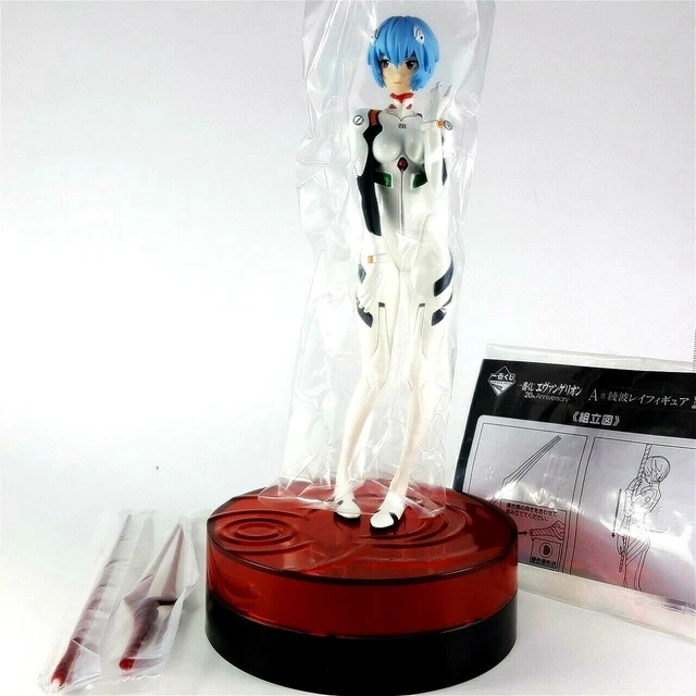 Banpresto 195337 – Figurina Acrilica Evangelion 3 Rei Ayanami, Ichibansho, Altezza 20 Cm – Collezionabile