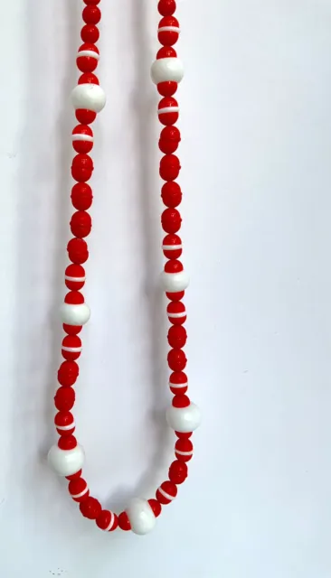 original 70er Jahre Kette Kunststoff Rot Weiß Perlenkette Perlen Vintage lang