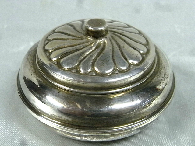 Boîte Ancienne Pilulier/poudrier En Argent Massif Avec Angelots - Pièce De Collection