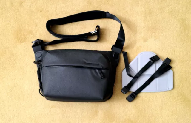 Peak Design Everyday Sling v2 (3L, Black)
