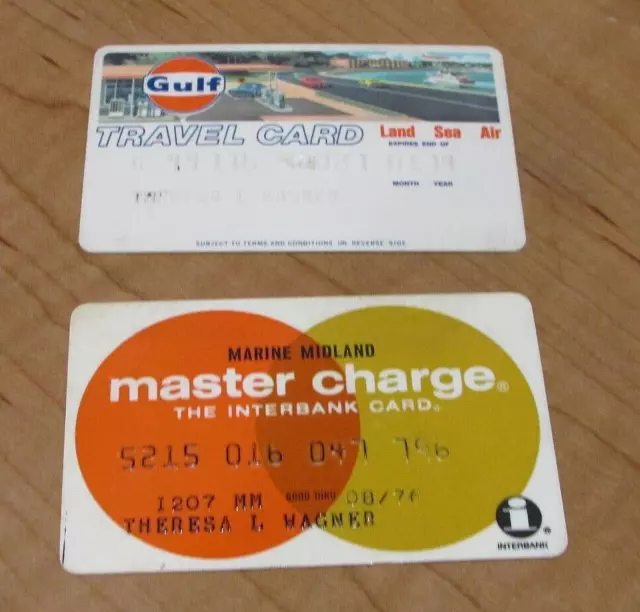Lot of 2 vintage Gulf Travel Card oil gas and Master Charge credit card 1970’s
