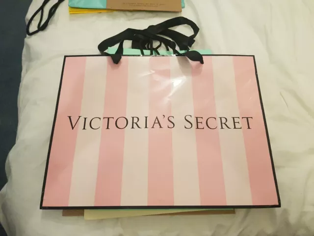 Sac carton victoria secret on sale