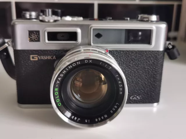 Vintage Yashica Electro 35 GS 35mm Rangefinder - Mint Condition 2