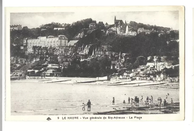 Carte postale ancienne 9. LE HAVRE – Vue générale de Ste Adresse - La plage