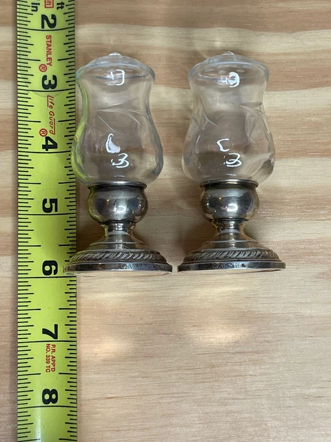 Quaker Silver Co Etched Glass & Sterling Silver Salt & Pepper Shakers #706