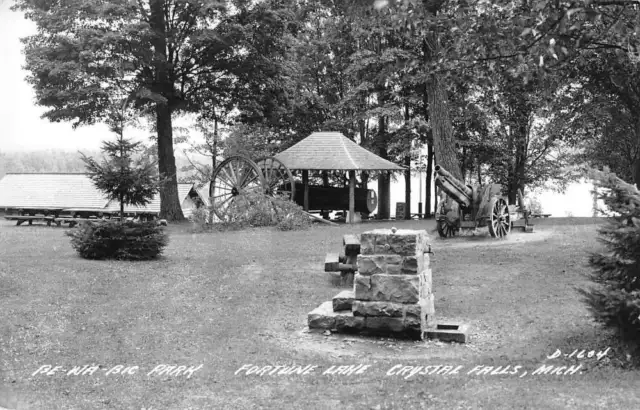 Crystal Falls Michigan Be-Wa-Bic Park Fortune Lake real photo pc Y12107