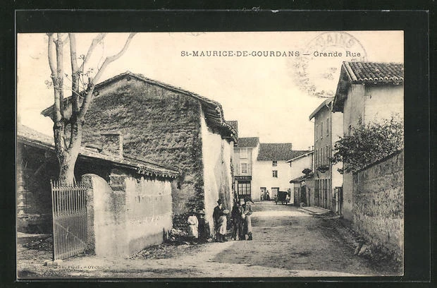 CPA St-Maurice-de-Gourdans, People in the Grande Rue