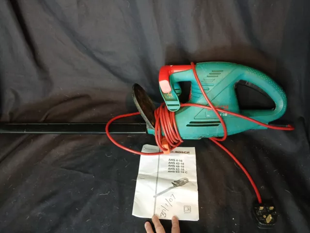 Bosch AHS 4-16 Hedge Trimmer Corded 230 V With Guard Working