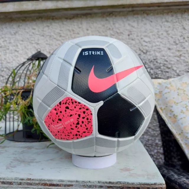 Nike merlin strike outlet