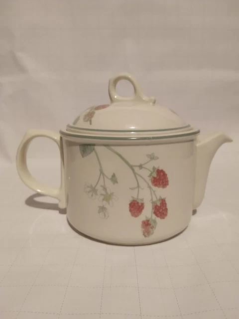 VINTAGE WEDGWOOD RASPBERRY Cane Teapot in Mint Condition - Ivory, Green ...