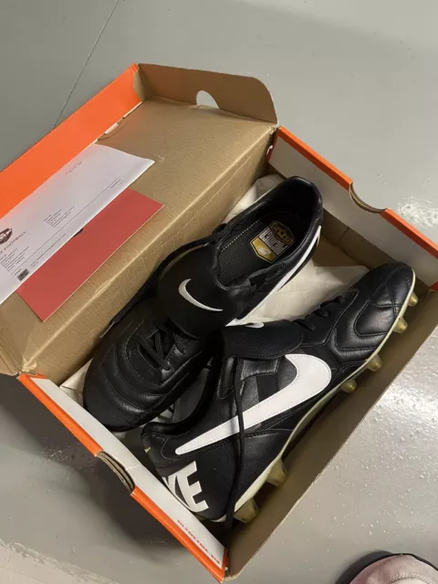NIKE TIEMPO PREMIER FG Football Boots Black White Mens Size 7 RRP
