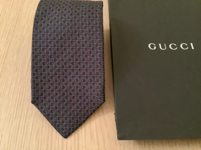 GUCCI cravatta silk tie Blu logo piccoli pallini rossi