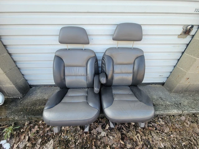 95 - 99 Tahoe Suburban Sierra Silverado Front 2 Tone Gray Power Seat Seats