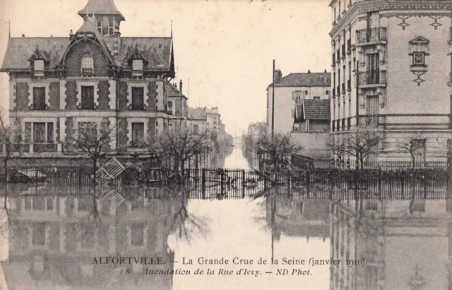 Carte postale ancienne VAL-DE-MARNE ALFORTVILLE inondation janvier 1910 rue ivry