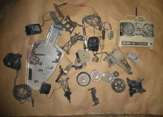 lot de Pieces voitures thermiques YANKEE RC châssis,roue,télécommande..etc