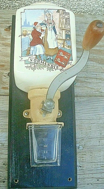 moulin à café mural en Sarreguemines décor Normandie