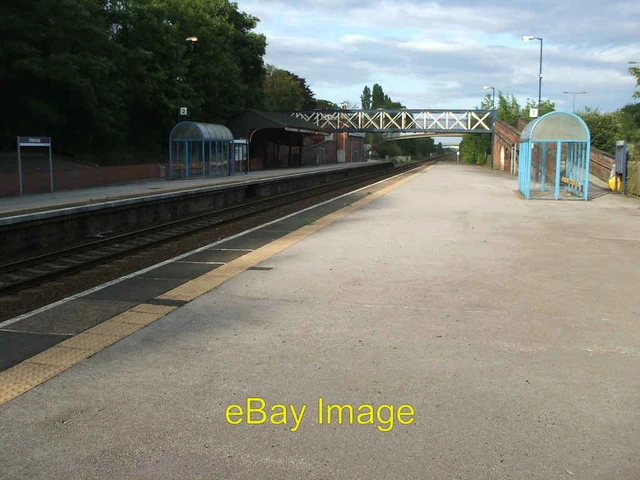 PHOTO 6X4 HESSLE railway station, Yorkshire Opened in 1840 by the Hull