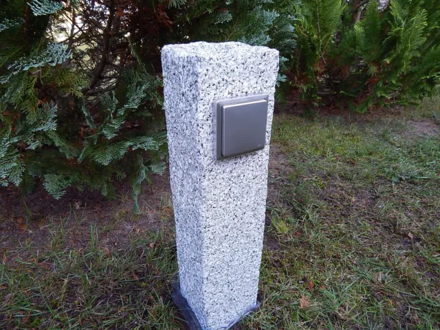 Edelstahl Granit Außensteckdose Energiesäule für Weihnachtsbeleuchtung zB.