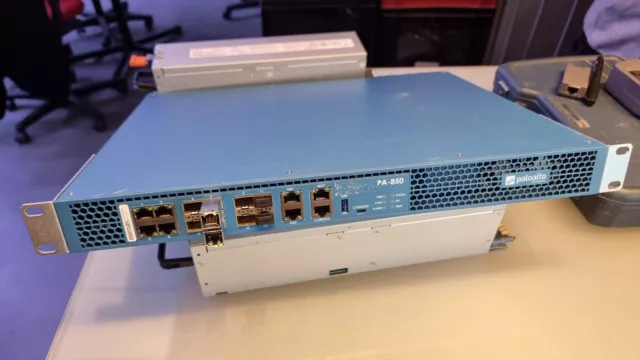 Palo Alto Networks Enterprise Firewall PA-850 4x 10/100/1000 + 2x Finisar SFP