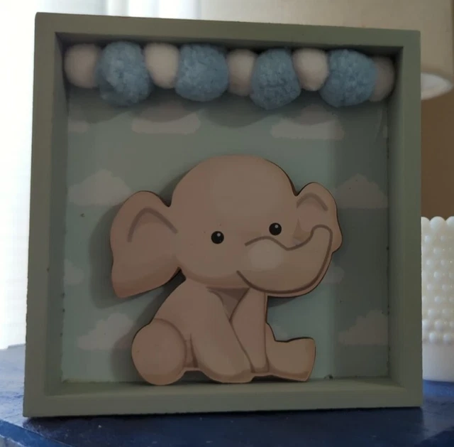 Decoración de elefante de madera 5x5.  Hogar. Guardería. Azulado, verde, azul, blanco