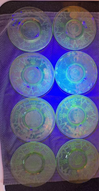 Set Of 8 Depression Uranium Glass 6 Inch Plates