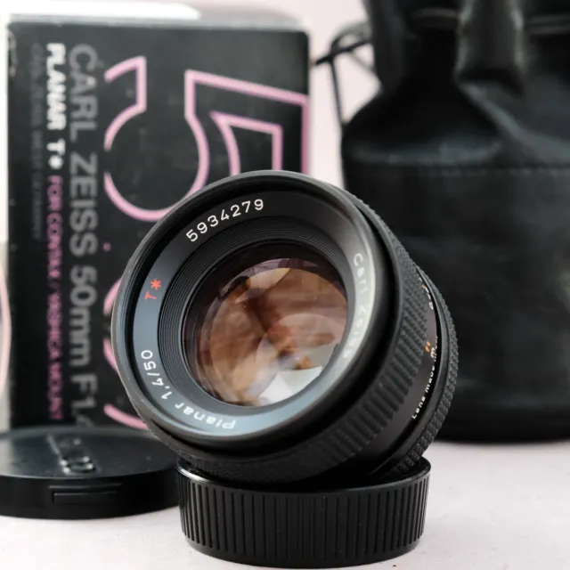 near mint CARL ZEISS PLANAR 50mm F/1.4 - Contax Yashica mount lens made in Japan