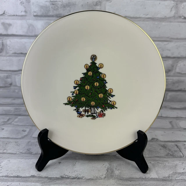 B.C. CLARK 99TH Year 1991 Christmas Collectors Plate 8.25
