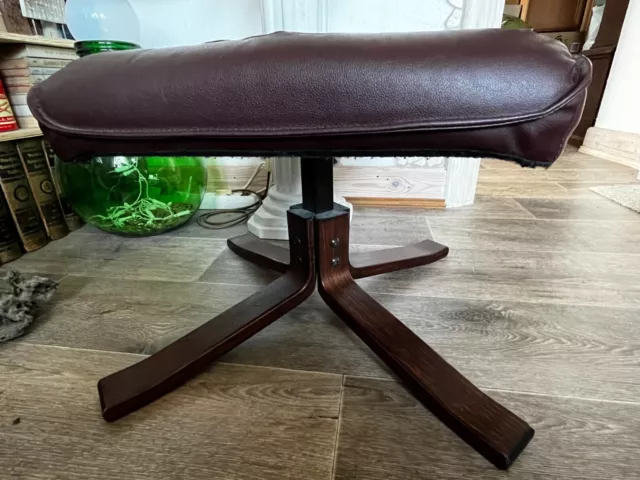 Unico Danish Design Hocker braunrot Lederoptik Holzbeine 60er Vintage