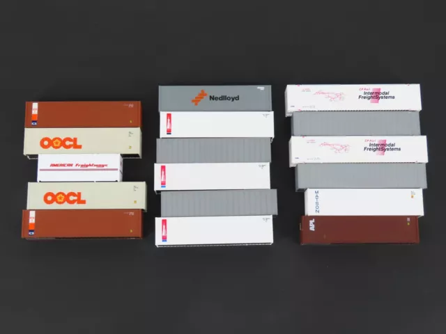 Lot of 17 HO Scale Walthers CP Rail, OOCL, Undecorated & More Containers