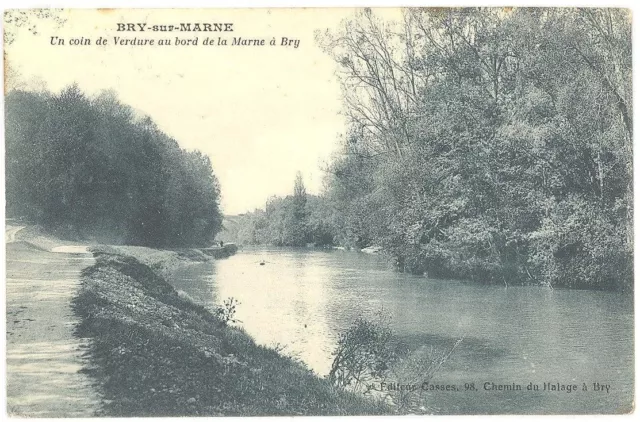 CPA 94 - BRY SUR MARNE - Un coin de Verdure au bord de la Marne à Bry - Peu cour