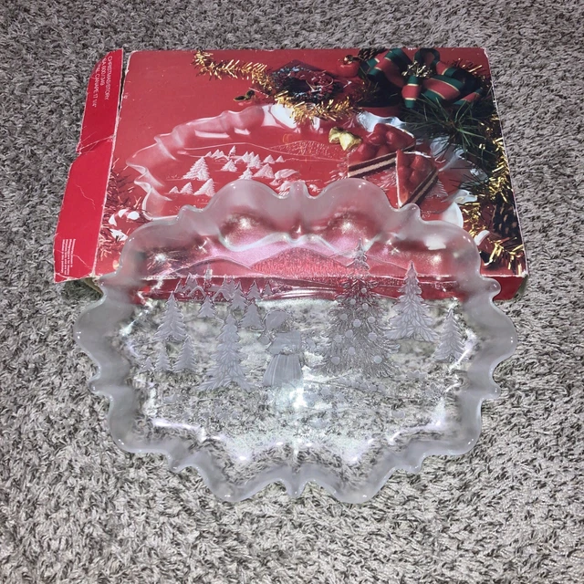 Mikasa 🎄  Christmas Story Oval Canape Platter Frosted Glass Large Ruffle Tray