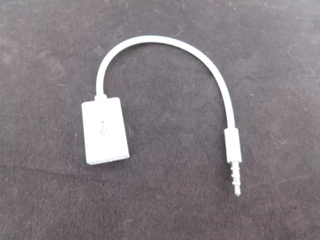 Adaptateur câble prise jack audio 3.5 mm à USB femelle clé USB Udisk  autoradio 3701018505941