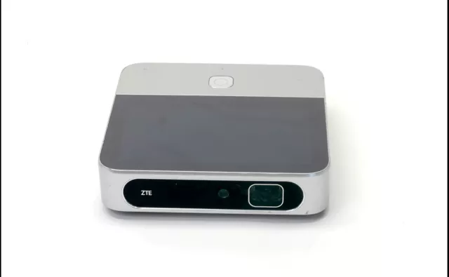 ZTE 502zt Wi-Fi DLP Android Smart Mobile Projector - Portable Multimedia Project