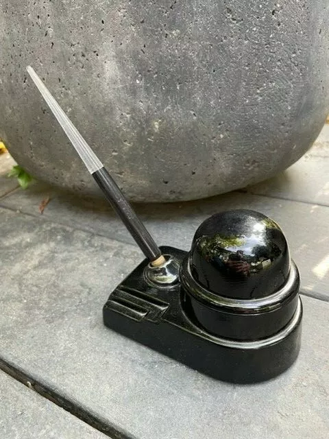 Vintage Sengbusch Inkwell, Black Glass with Dip Pen, Art Deco 1930's