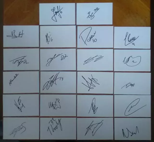 Wolverhampton Wanderers FC set of 22 hand signed 5"x3" white cards