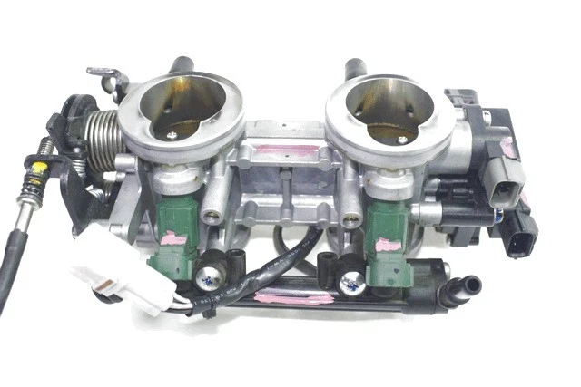 BOÎTIER DU PAPILLON Et Groupe Injecteurs KAWASAKI ZX6RR NINJA 600 2003