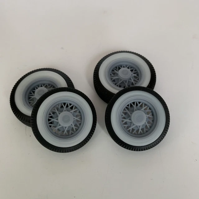 125 3D PRINTED Wire Wheel With Big And Little Whitewall Tires EUR 49