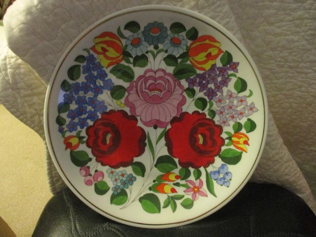 Kalocsa Hand Painted Porcelain Decorated Beautiful Wall Plate 9 1/2" 2