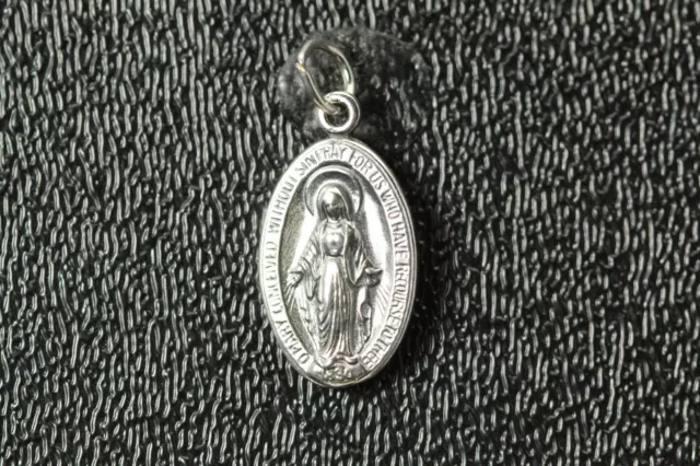 925 Sterling Silver Miraculous Medal Oval Charm/Pendant 1.7 Grams (PEN9291)