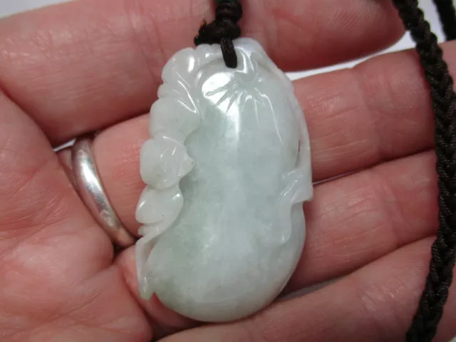 Vtg Chinese White Hetian Nephrite Jade Carved Melon w/Bat Pendant Necklace-bb.c