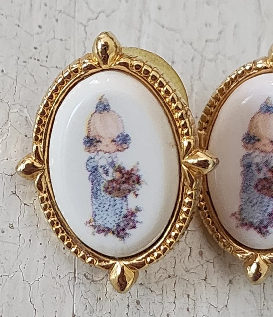 PRECIOUS MOMENTS PIERCE Earrings Signed 1999 PMI Goldtone Frame 