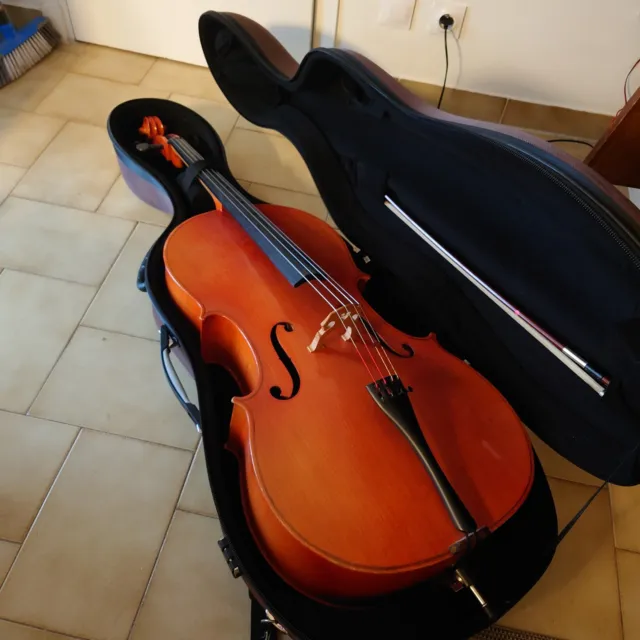attache pour pique forme violoncelle - La boutique du violon