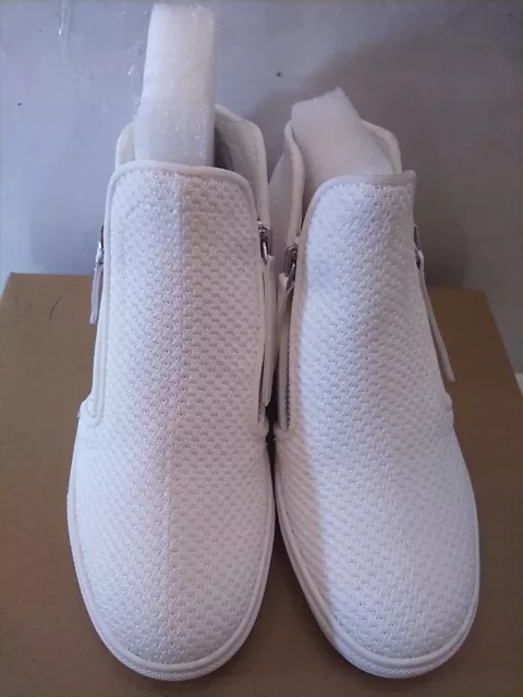 Steve Madden Click White Closed Toe Hidden Wedge Heel Dual Side Zippers Sneakers