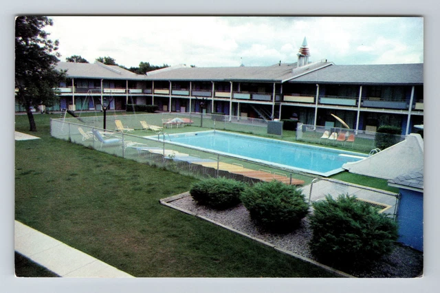 Port Huron MI- Michigan, Colonial Motor Inn, Vintage Postcard
