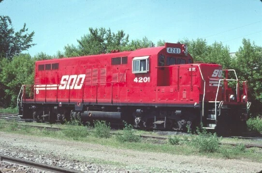 SOO 4201 GP-9r --- Original Slide T8-15