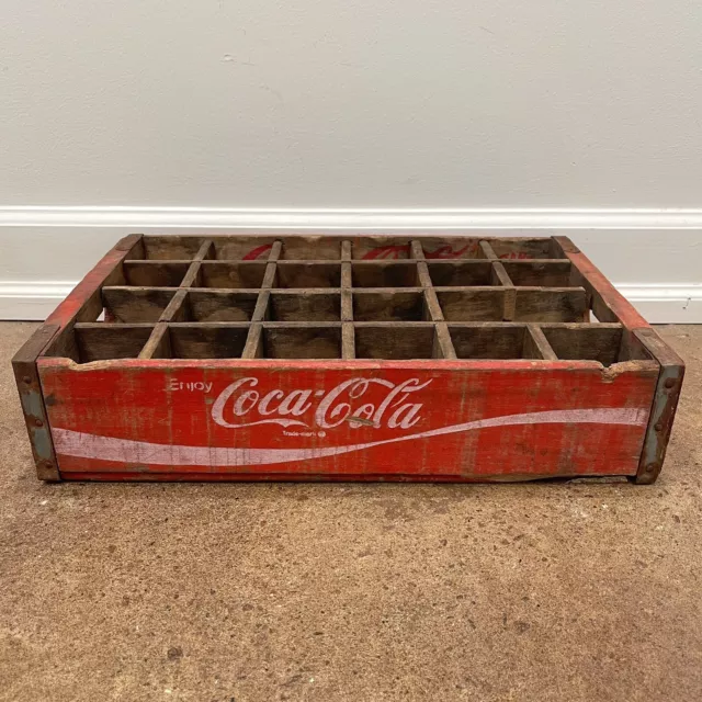 Vintage 1970 Coca-Cola Coke Wooden Soda Bottle Crate Wood Dividers Chattanooga
