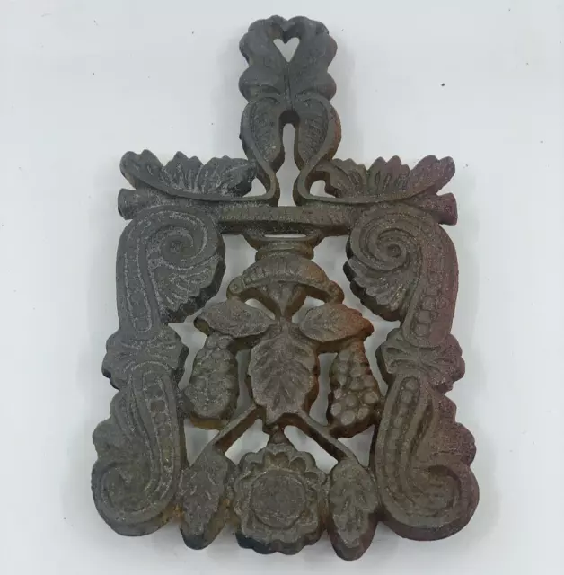 Vintage Cast Iron Trivet Plant Stand Wall Mount Scroll And Grapes 8” *NICE*