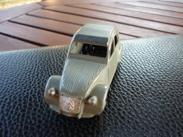 Voiture Ancienne Dinky Toys Citroën 2CV – Modèle Vintage Collector